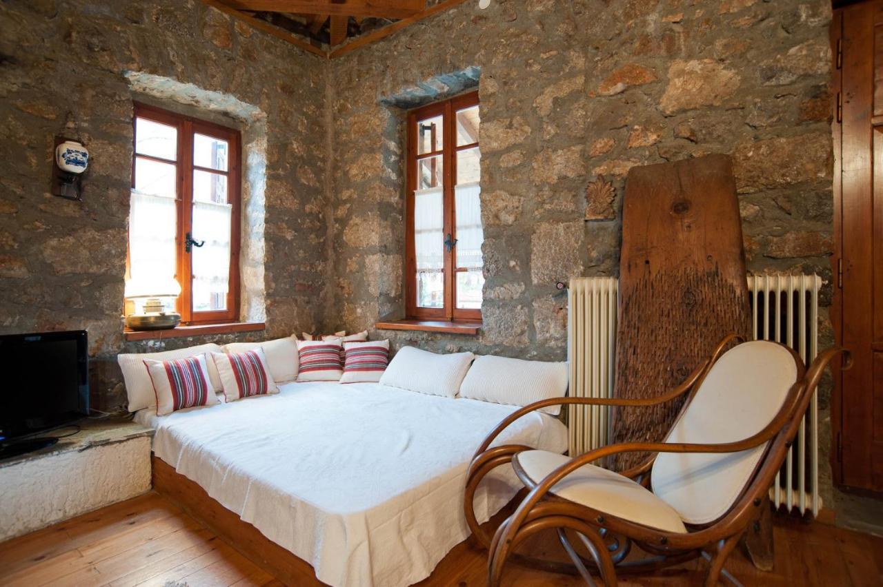 Mariolata Stone House Villa Lílaia Exterior foto