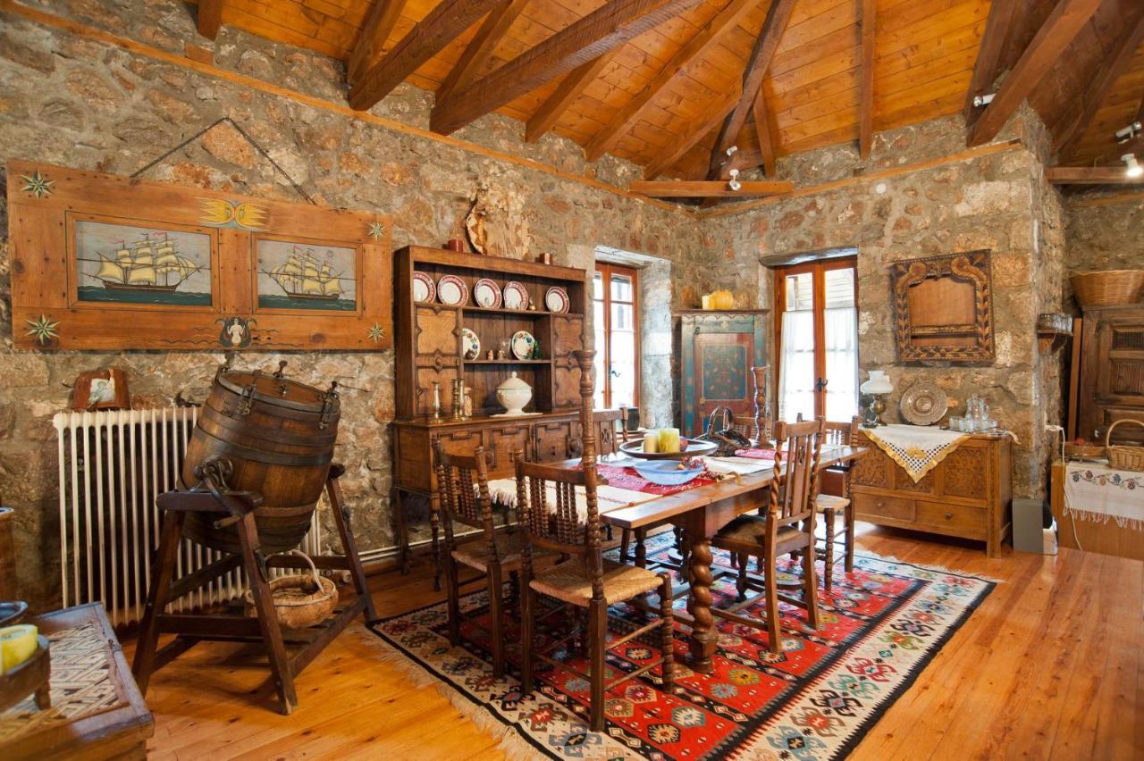 Mariolata Stone House Villa Lílaia Exterior foto