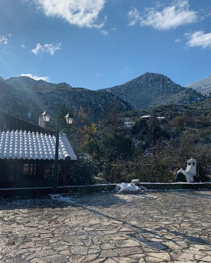 Mariolata Stone House Villa Lílaia Exterior foto