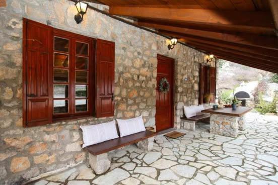 Mariolata Stone House Villa Lílaia Exterior foto